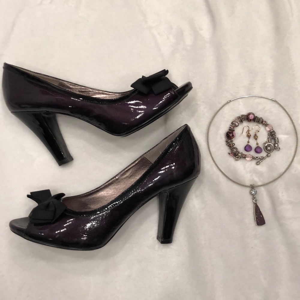 Sofft brand deep plum purple pumps
